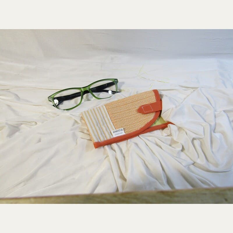 Funda para Gafas con Rayas y Detalles Naranjas