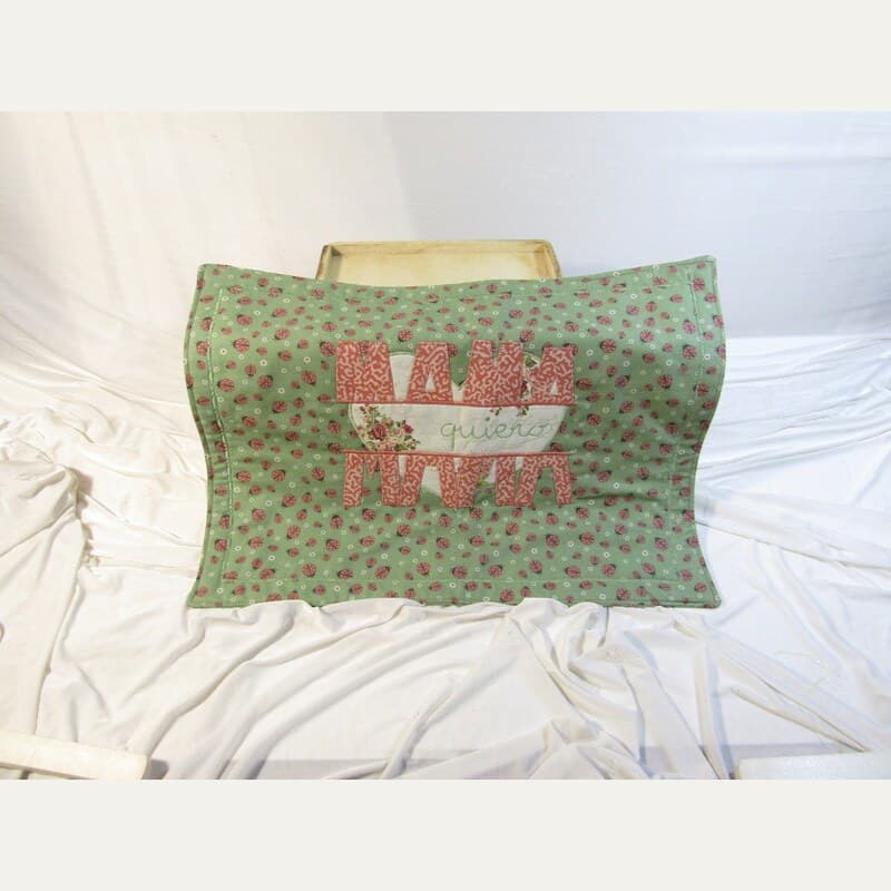 Mantel Individual «Mamá, Te Quiero» Mariquitas Rojas